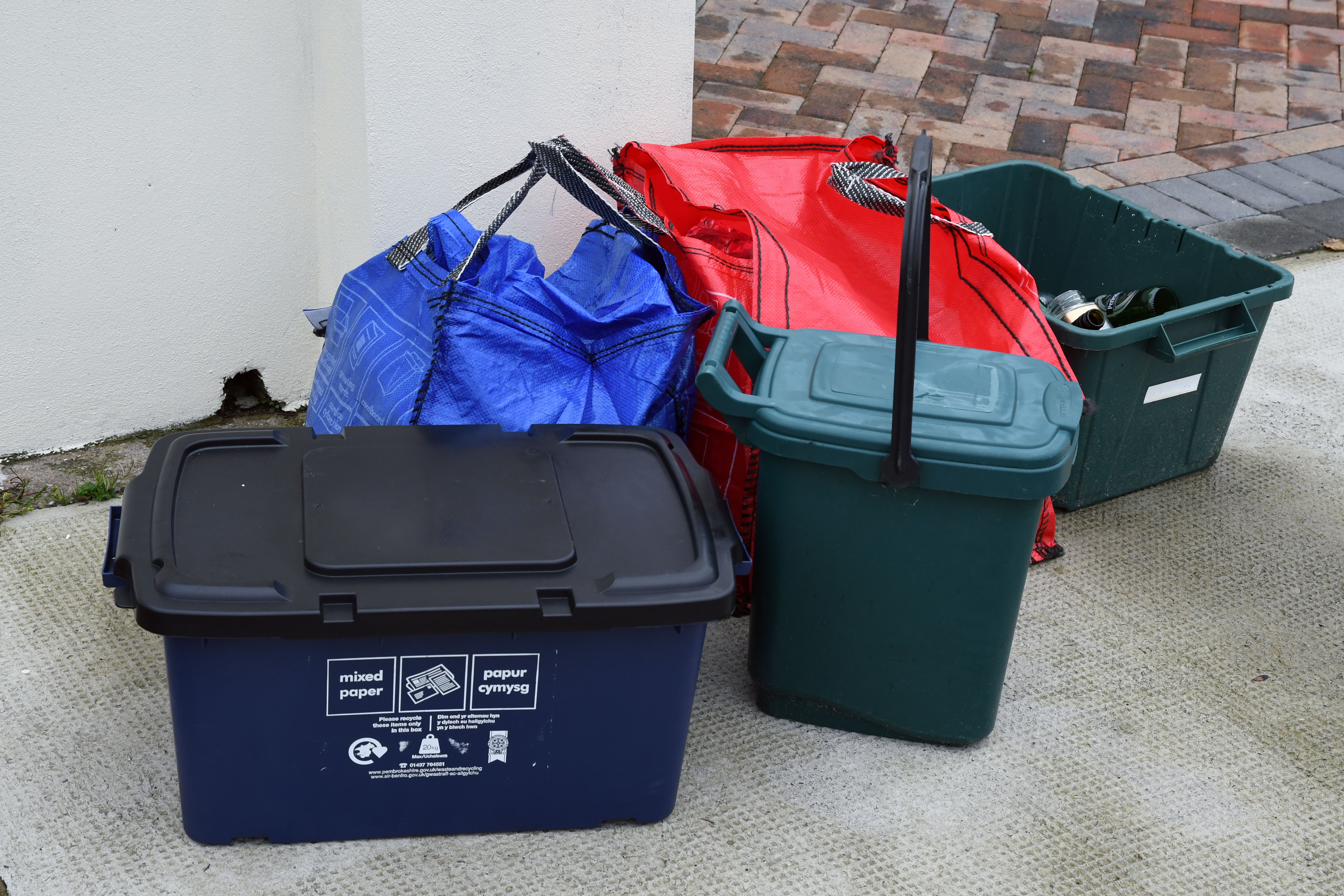 Waste and recycling centres close but kerbside collections continue - Pembrokeshire County Council